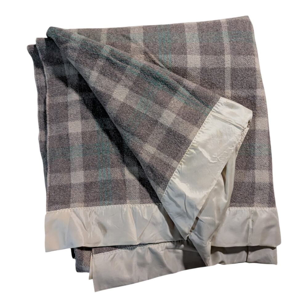 Vtg 1970s Brown Green Plaid Wool Satin Edge Full Size Blanket 89" x 80"